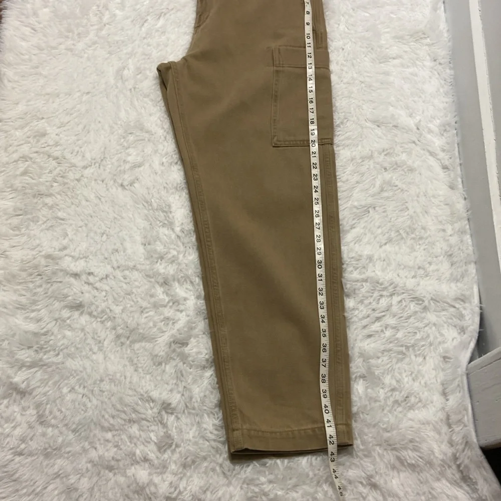COS color tan